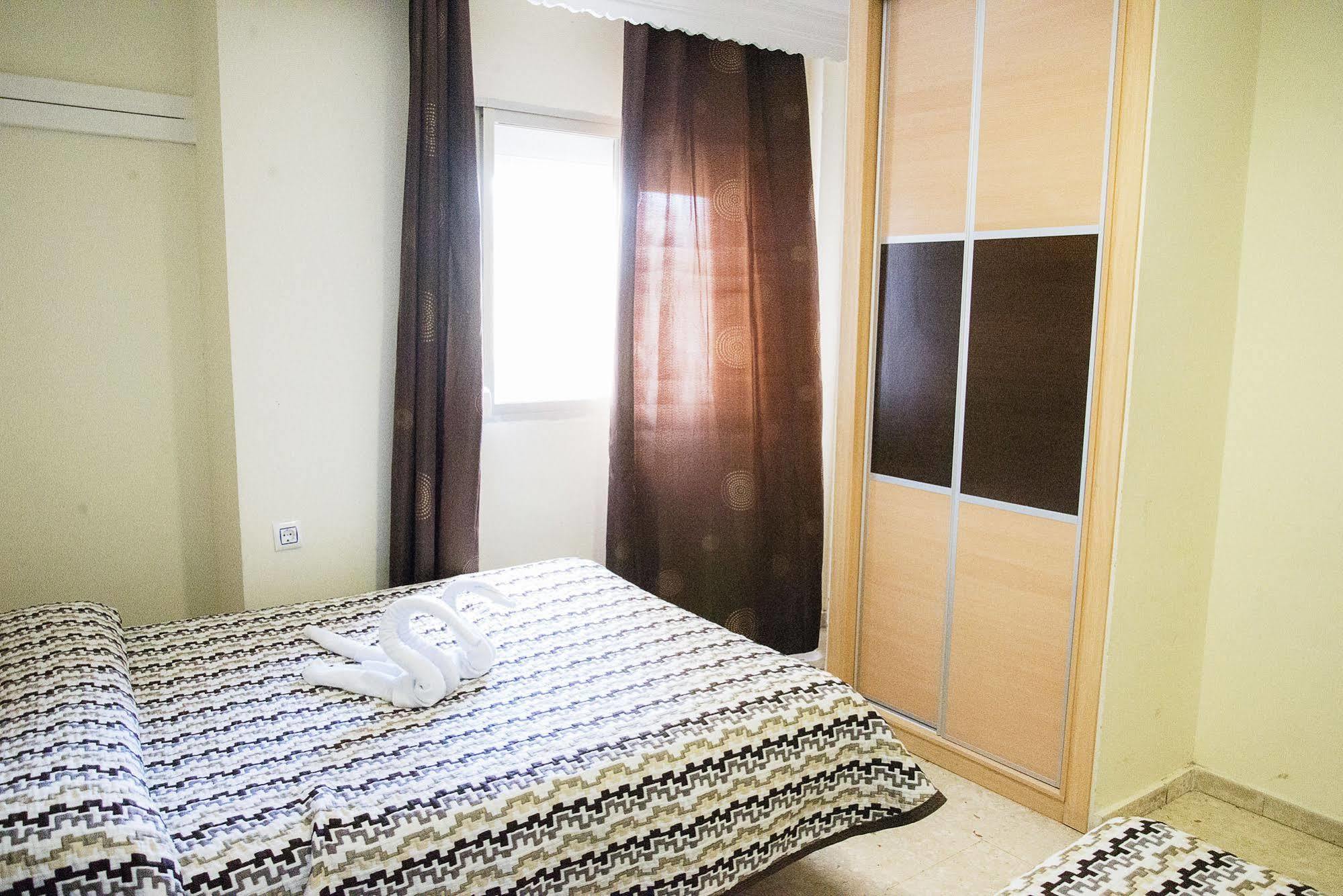 Hostal La Campana La Línea de la Concepción Dış mekan fotoğraf